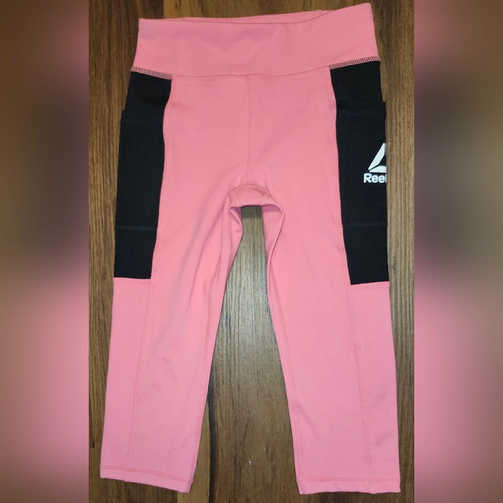 NWOT Little Girls Sz 6/6X Reebok Swift Pink & Black Colorblock Capri Leggings